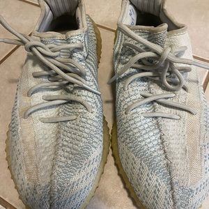 Men’s Yeezy sneaker